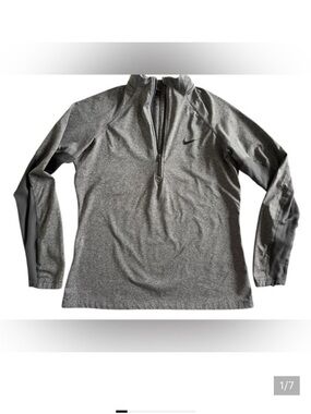 Nike Women's Gray Zip-Up athletic three quarter zip